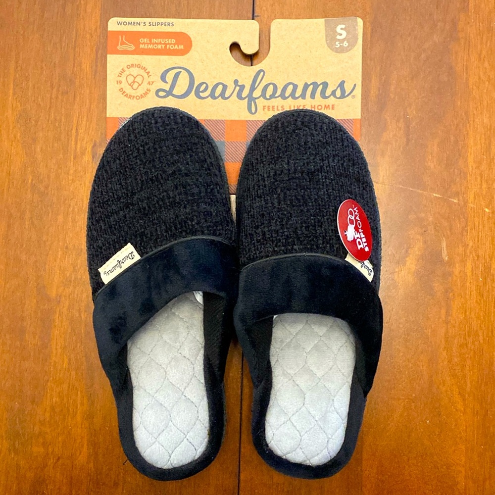 Dearfoams black womens slippers NWT Small 5-6